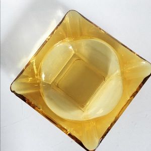 💥🎄💥🎄💥Vintage amber glass ashtray